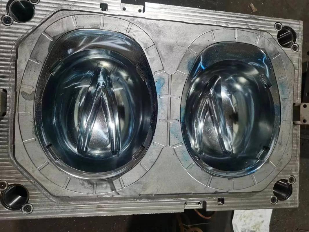 Automotive Lamp Injection Mold related image